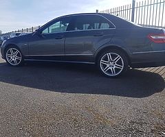 MERCEDES E220 ELEGANCE MANUAL