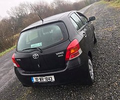 2010 Toyota Yaris - Image 4/9