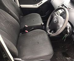 2010 Toyota Yaris - Image 6/9