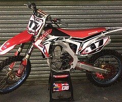 £2,800
