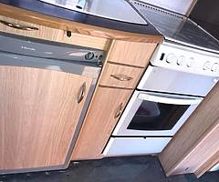 Caravan - Image 8/10