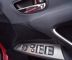 Lexus iS 220 - Image 4/10