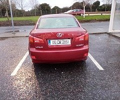 Lexus iS 220 - Image 8/10