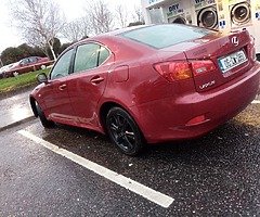 Lexus iS 220 - Image 9/10