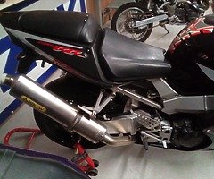 £2,400