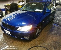 Lexus is200