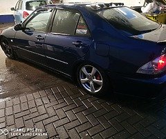 Lexus is200