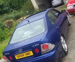 £950