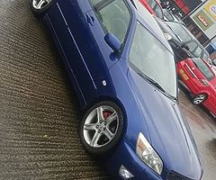 £950