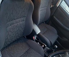 Toyota Corolla 2002 - Image 5/5
