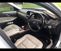 2010 Mercedes-Benz E-Class - Image 5/10