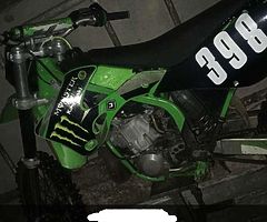 £1,000