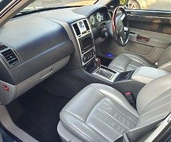 Chrysler 300C Hemi 5.7 V8 - Image 9/10