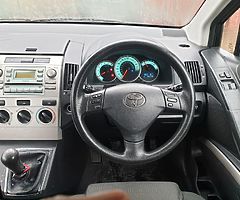 Toyota Corolla verso 7 seater - Image 8/8