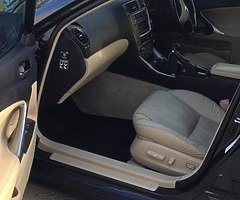 Lexus is 220 dizeli Manual tax31/12 nct 08/2020 - Image 7/10