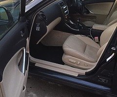 Lexus is 220 dizeli Manual tax31/12 nct 08/2020 - Image 9/10