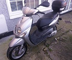 09 Yamaha neo 49cc scooter