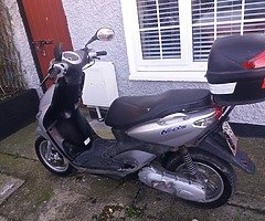 09 Yamaha neo 49cc scooter