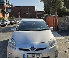 Toyota prius 2011, 1.8 automatic, silver,