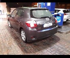 Toyota Auris - Image 8/10