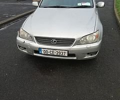 00 Lexus IS200 For Breaking.