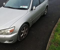 00 Lexus IS200 For Breaking.