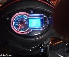 SYM scooter 2014 50cc - Image 5/10