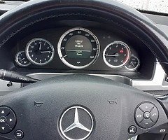 Sell Mercedes E200 diesel.