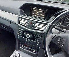 Sell Mercedes E200 diesel.