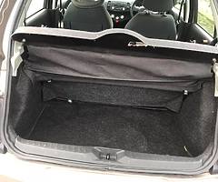 Nissan Micra - Image 7/9