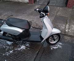 Honda Today 50cc Scooter/Moped Mint condition! Extras