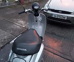 Honda Today 50cc Scooter/Moped Mint condition! Extras