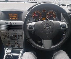 QUICK SALE! vauxhall Astra GTC - Image 9/9