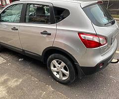 Nissan Qashqai 2010 1.5 d 176 kilometers Manual - Image 8/10