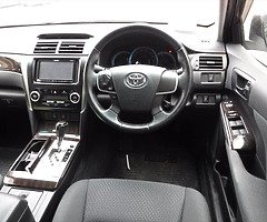 2014 Toyota Camry Hybrid Automatic - Image 5/10