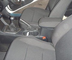 Toyota Corolla 2016 - Image 7/9