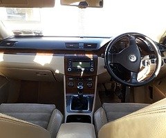 06 Passat 1.6 petrol - Image 4/8