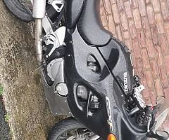 Suzuki gsxf750 - Image 4/4