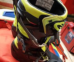 Alpinestars tech7s mx boots