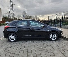 16 HYUNDAI I30 1.6 DIESEL SE B/D 110PS 5DR - Image 4/9