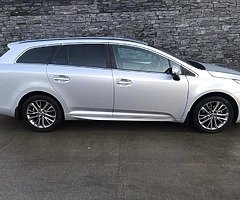 Toyota avensis 1.6 D4D business edition