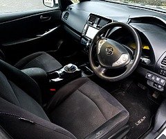 2014 Nissan Leaf - Fully Electric - Image 6/10