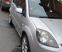 Ford fiesta 08 - Image 5/10