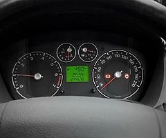 Ford fiesta 08 - Image 6/10