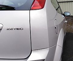 Ford Focus 1.4 Zetec 2008 (74,000kms) - Image 5/9