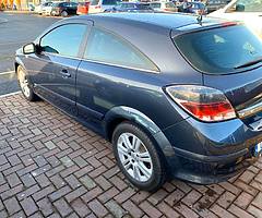 Opel Astra 2009 1.4 - Image 6/10