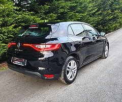 Renault Megane Expression 1.2 TCE 2017 - Image 8/10