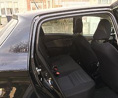 2016 TOYOTA YARIS Hatchback - Image 7/9