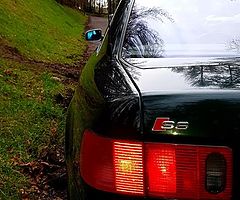 Audi S8 - Image 7/10