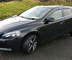 Volvo V40 D4 SE GT Auto 190BHP (142) - LOW MILAGE!